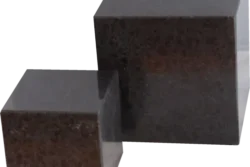 Granit sockel svart polerad 10 x 10 x 10 cm.